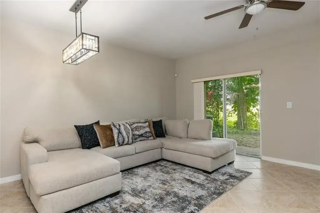 4408 Woodland Circle, Tamarac FL 33319 photo 5
