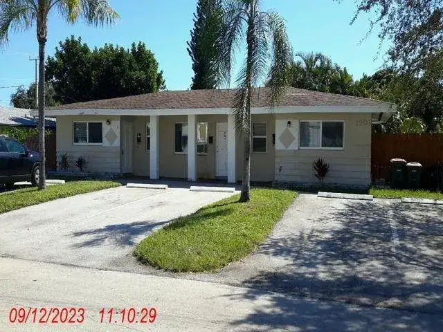 1901 NE 28th Street # 1, Lighthouse Point FL 33064