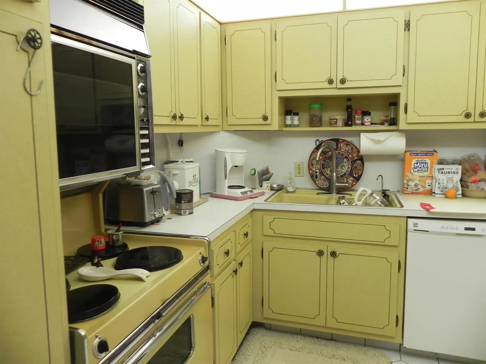 4330 HILLCREST Drive # 602, Hollywood FL 33021