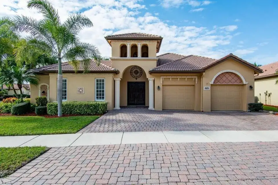 885 SW Grand Reserves Boulevard, Port St. Lucie FL 34986