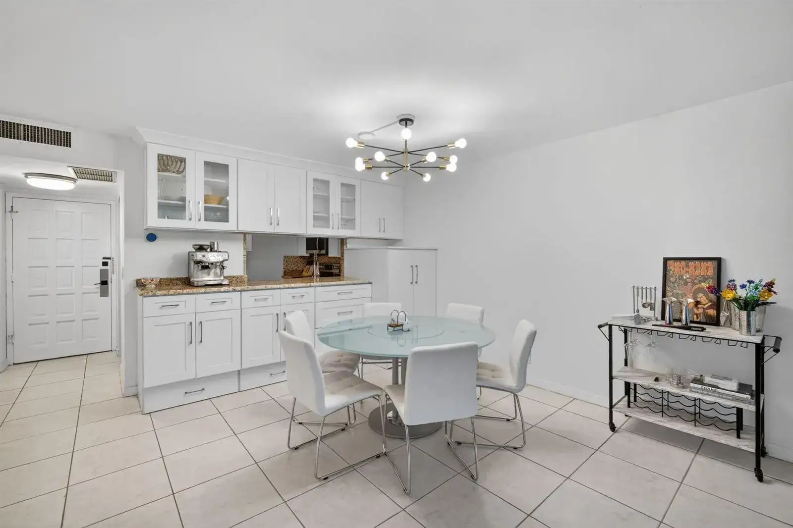 3900 N HILLS Drive # 306, Hollywood FL 33021 photo 4