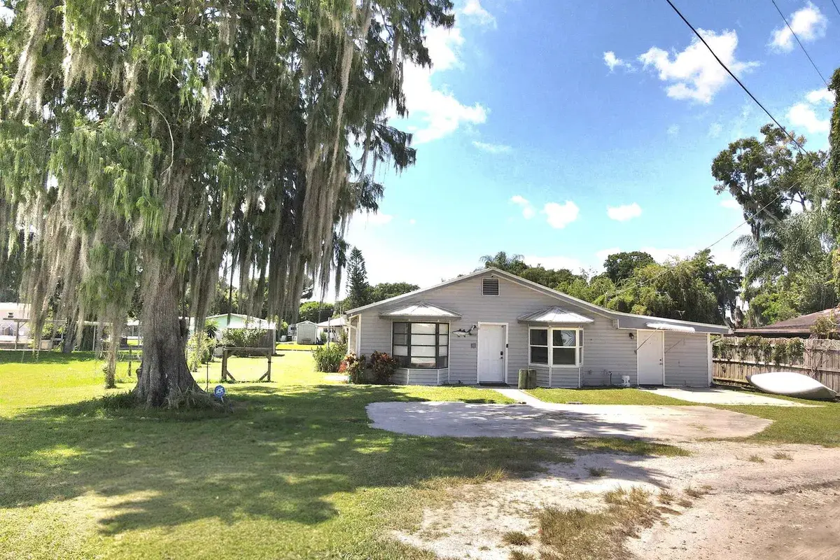 2922 SE 28TH Street, Okeechobee FL 34974