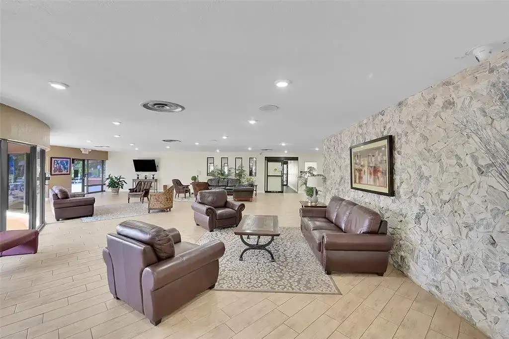 9801 Sunrise Lakes Boulevard # 208, Sunrise FL 33322 photo 4