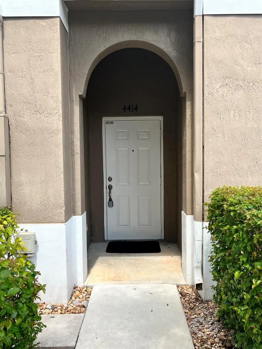 4414 WOODLAND Circle, Tamarac FL 33319