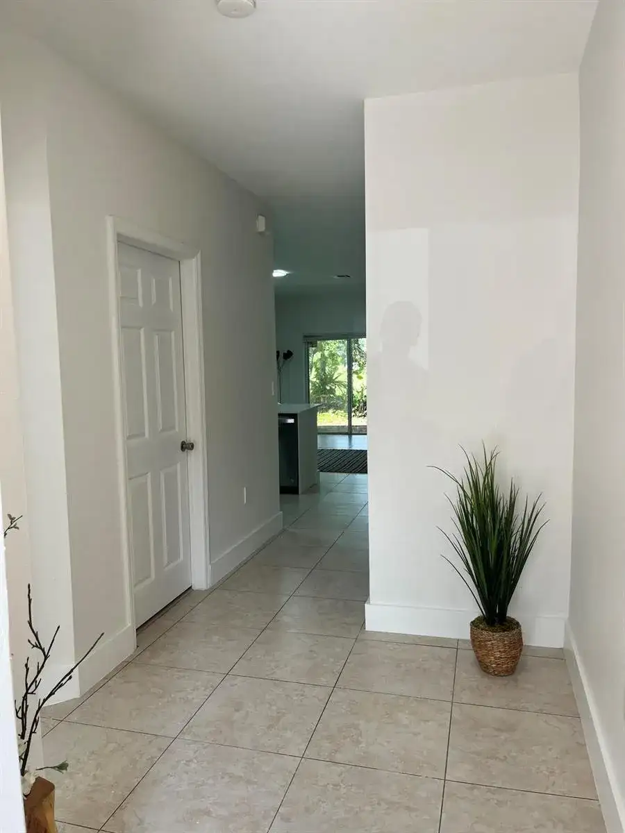 4414 WOODLAND Circle, Tamarac FL 33319 photo 3