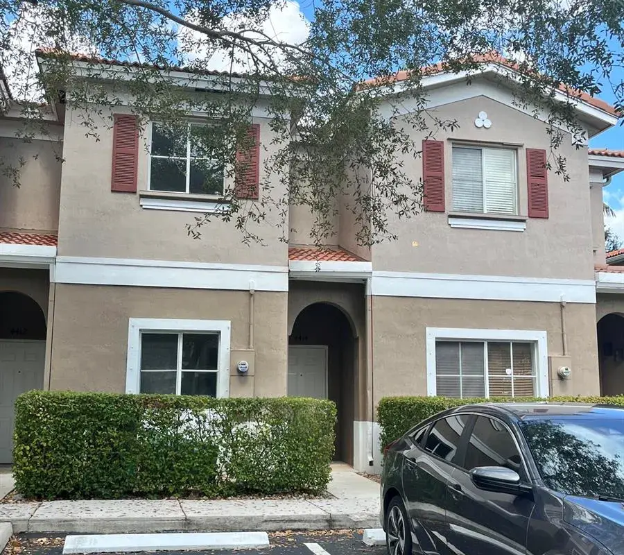 4414 WOODLAND Circle, Tamarac FL 33319
