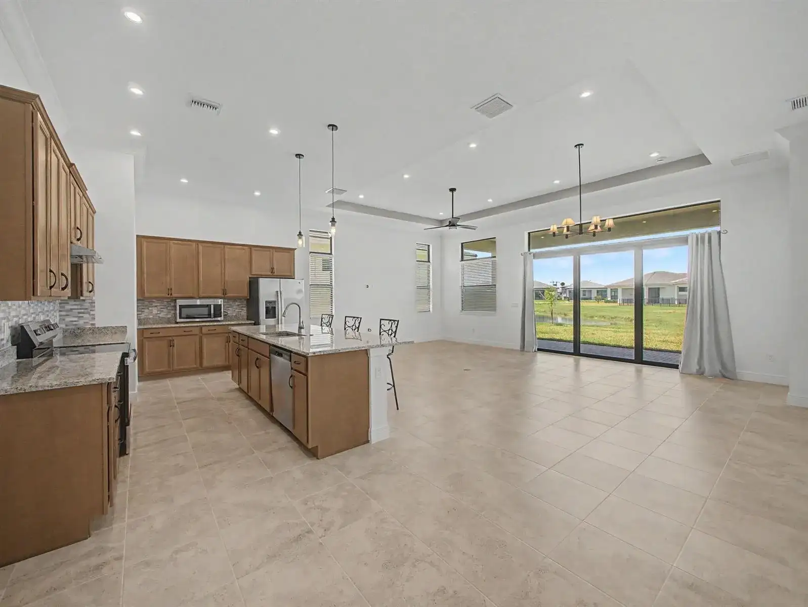 8623 SW CANTANTE Way, Port St. Lucie FL 34987 photo 2