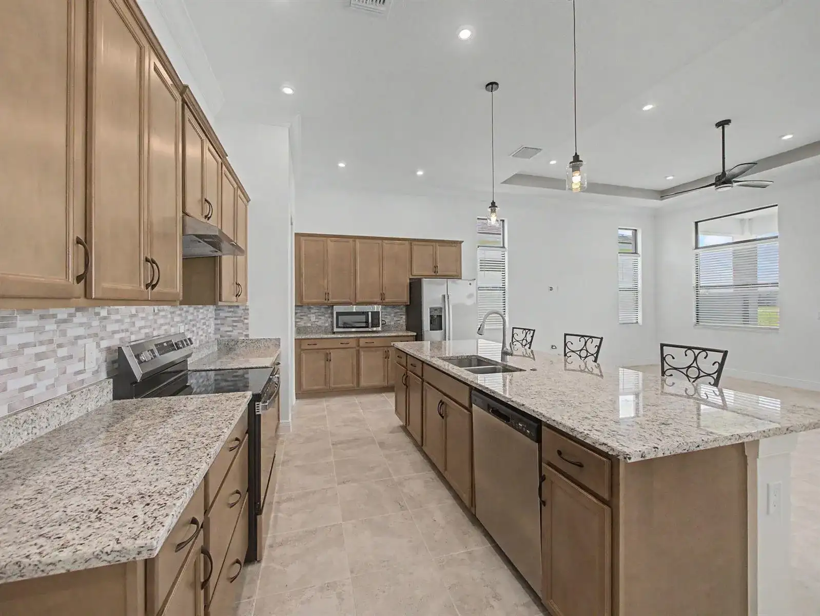 8623 SW CANTANTE Way, Port St. Lucie FL 34987 photo 3