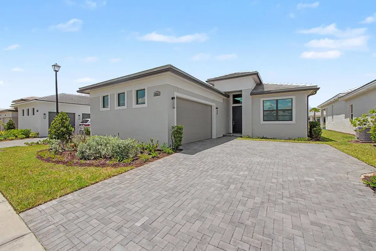 8623 SW CANTANTE Way, Port St. Lucie FL 34987