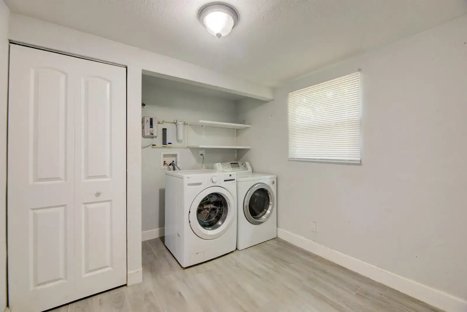 2633 NE 16TH Avenue, Pompano Beach FL 33064 photo 2