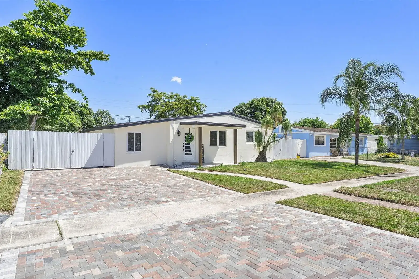416 Tuskegee Drive, Lake Worth FL 33462 photo 2