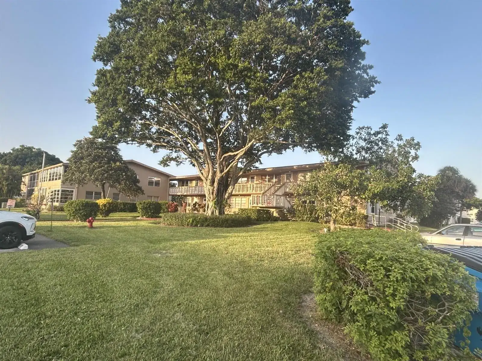 126 BEDFORD E, West Palm Beach FL 33417 photo 2