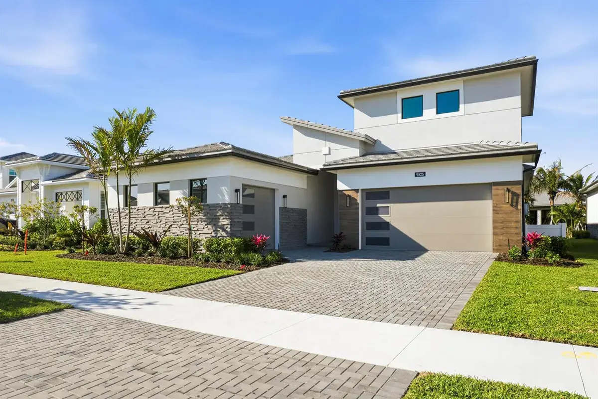 9525 St Germain Drive, Palm Beach Gardens FL 33412