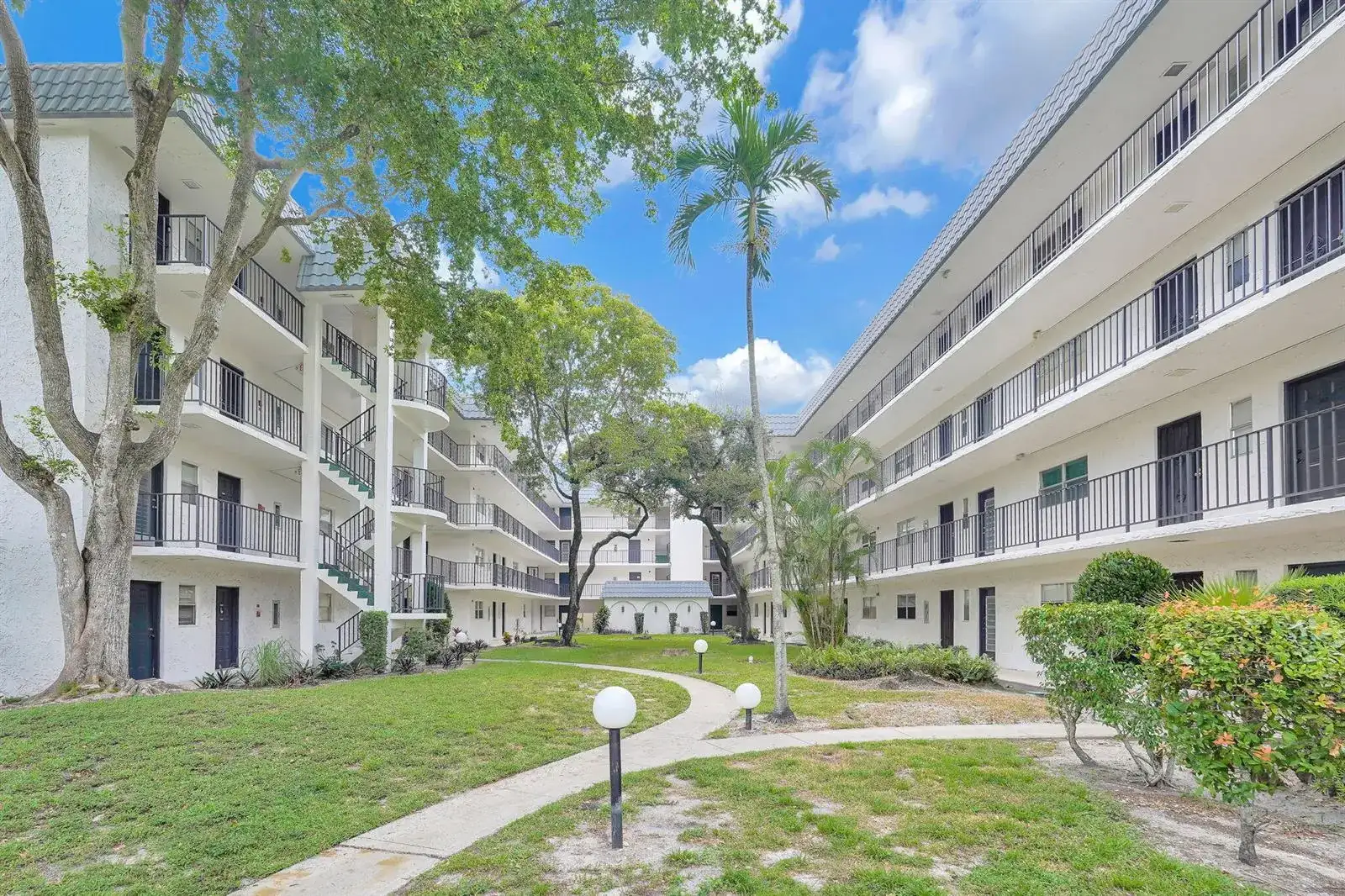 3360 SPANISH MOSS Terrace # 211, Lauderhill FL 33319 photo 5