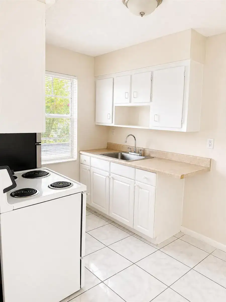 650 SW 15TH Avenue # 10, Fort Lauderdale FL 33312 photo 4