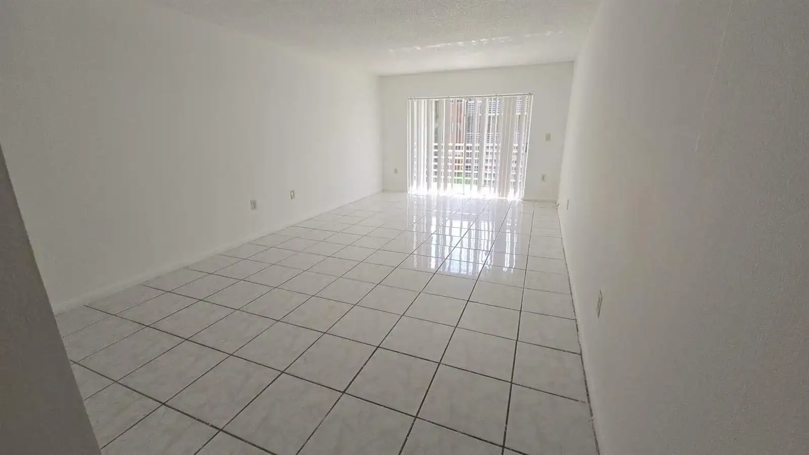 3600 NW 21ST Street # 203, Lauderdale Lakes FL 33311