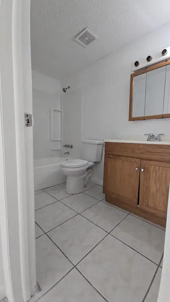 3600 NW 21ST Street # 203, Lauderdale Lakes FL 33311 photo 5