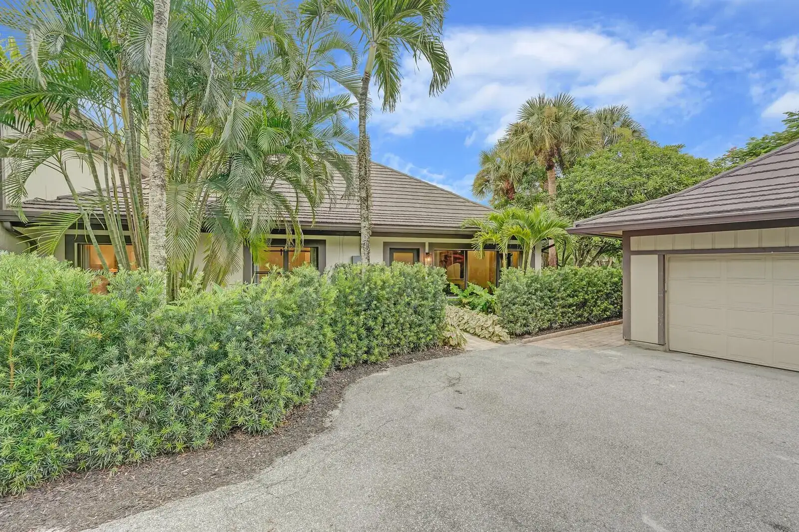 2735 POLO ISLAND Drive # K104, Wellington FL 33414 photo 3