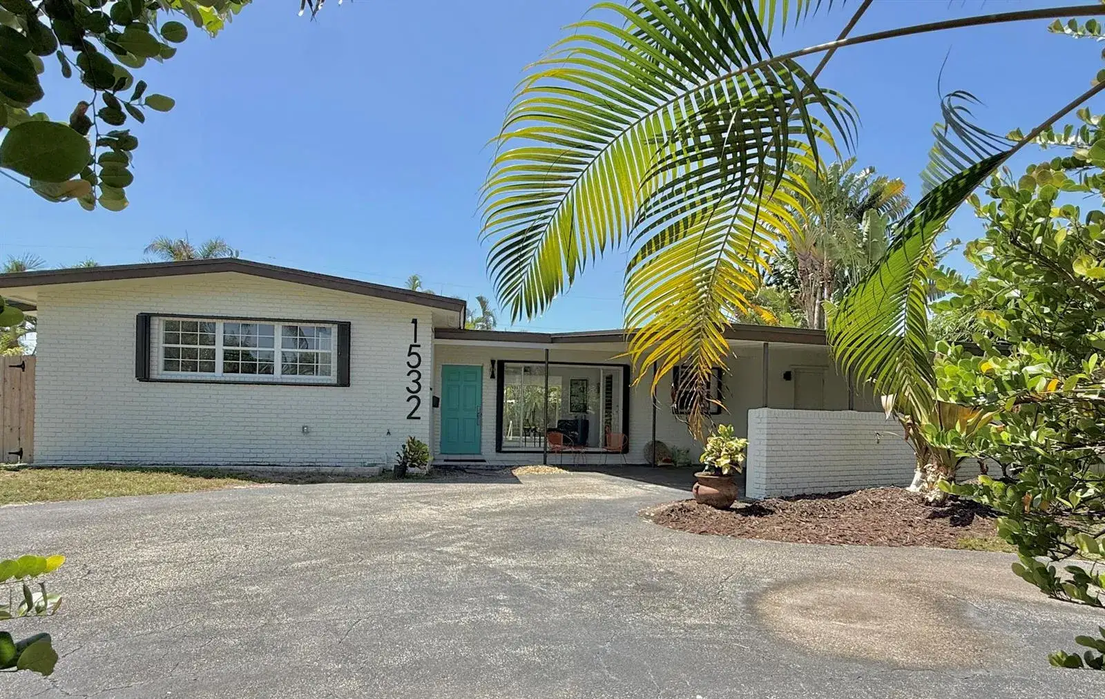 1532 NE 27TH Drive, Wilton Manors FL 33334