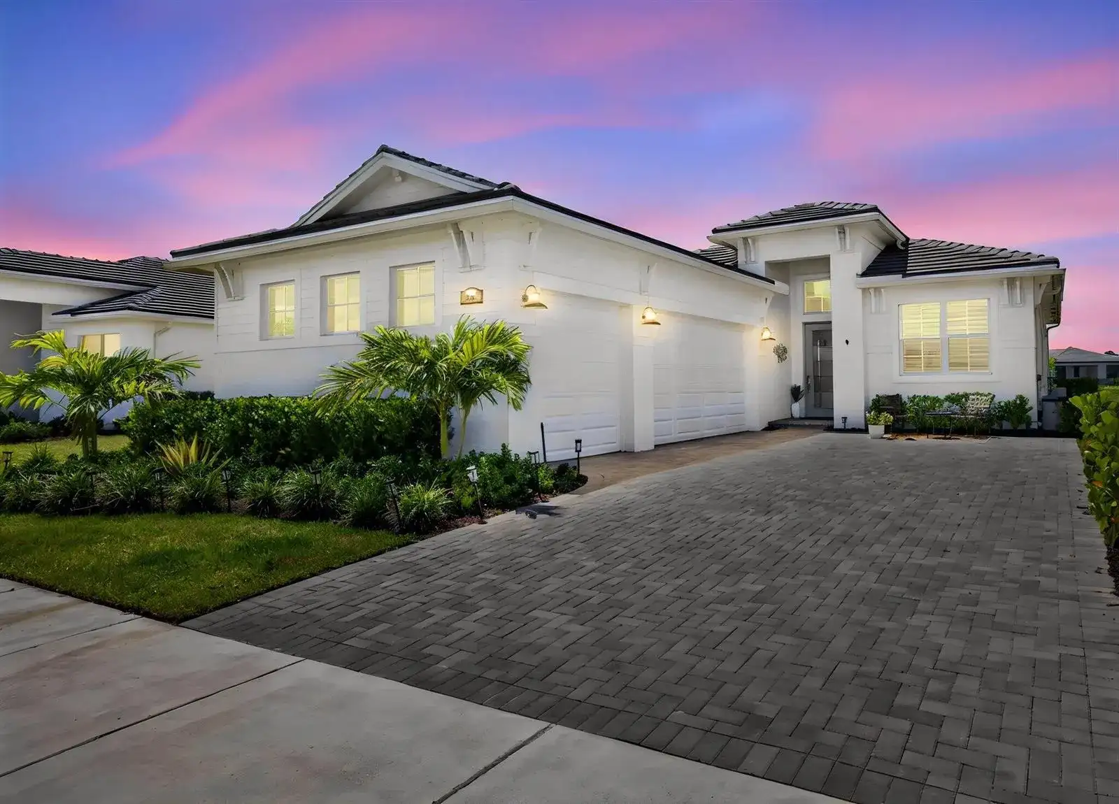 8605 SW CANTANTE Way, Port St. Lucie FL 34987 photo 2