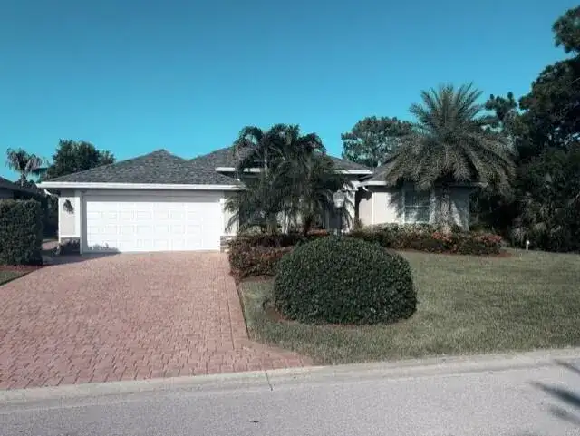 367 SW Vista Lake Drive, Port St. Lucie FL 34953 photo 2
