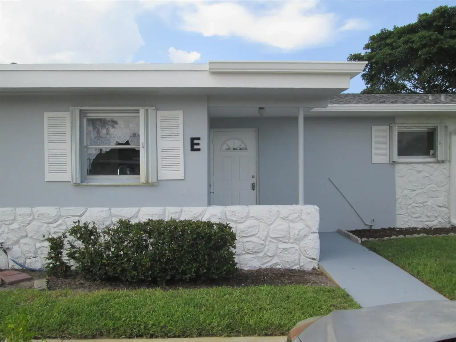 2611 W BARKLEY Drive W, West Palm Beach FL 33415
