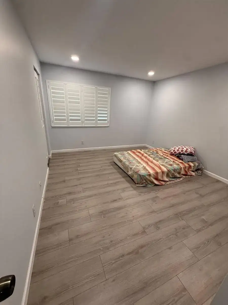 403 PINE GLEN Lane # 2, FL 33463 photo 2