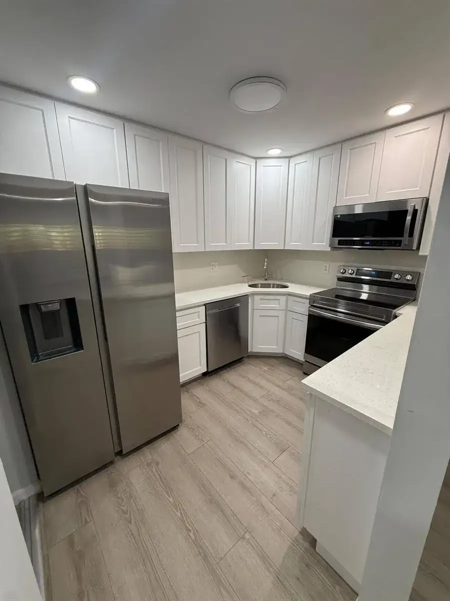 403 PINE GLEN Lane # 2, FL 33463 photo 4