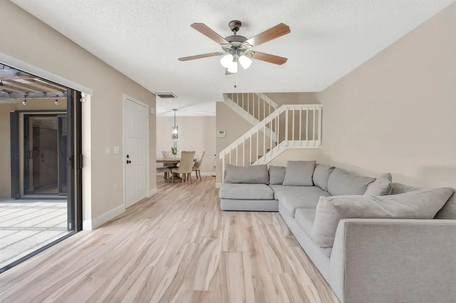 207 2nd Terrace, Palm Beach Gardens FL 33418 photo 3