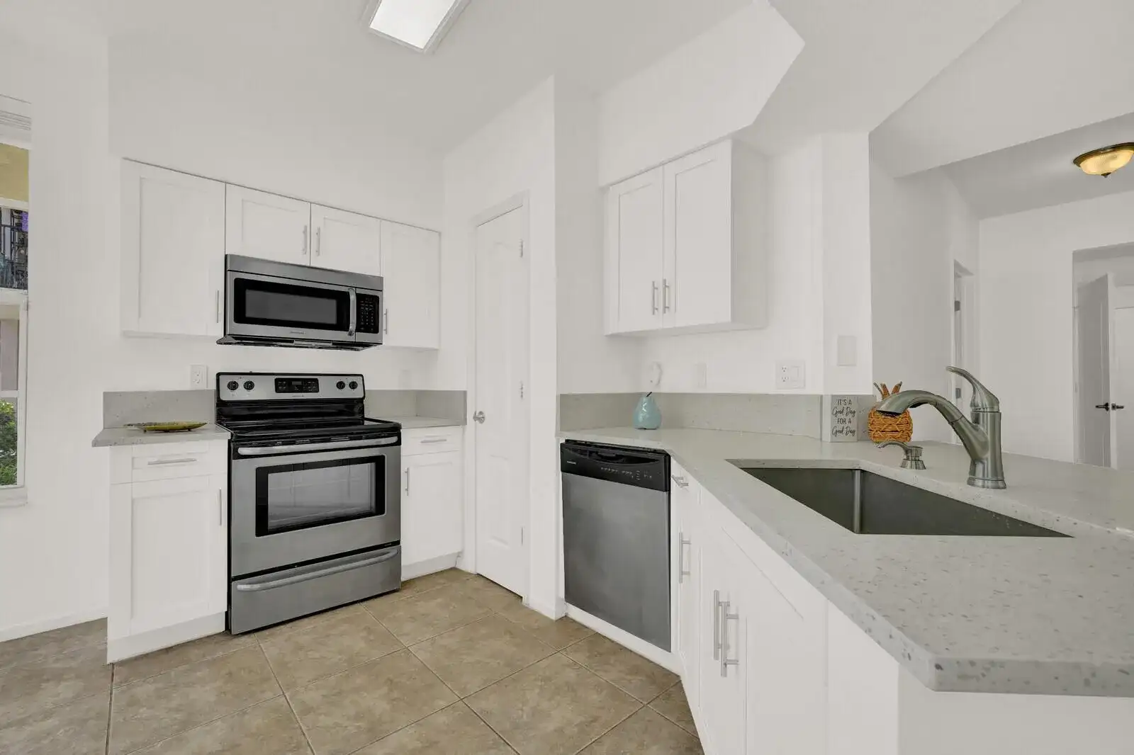 709 BELMONT Place # 709, Boynton Beach FL 33436 photo 2
