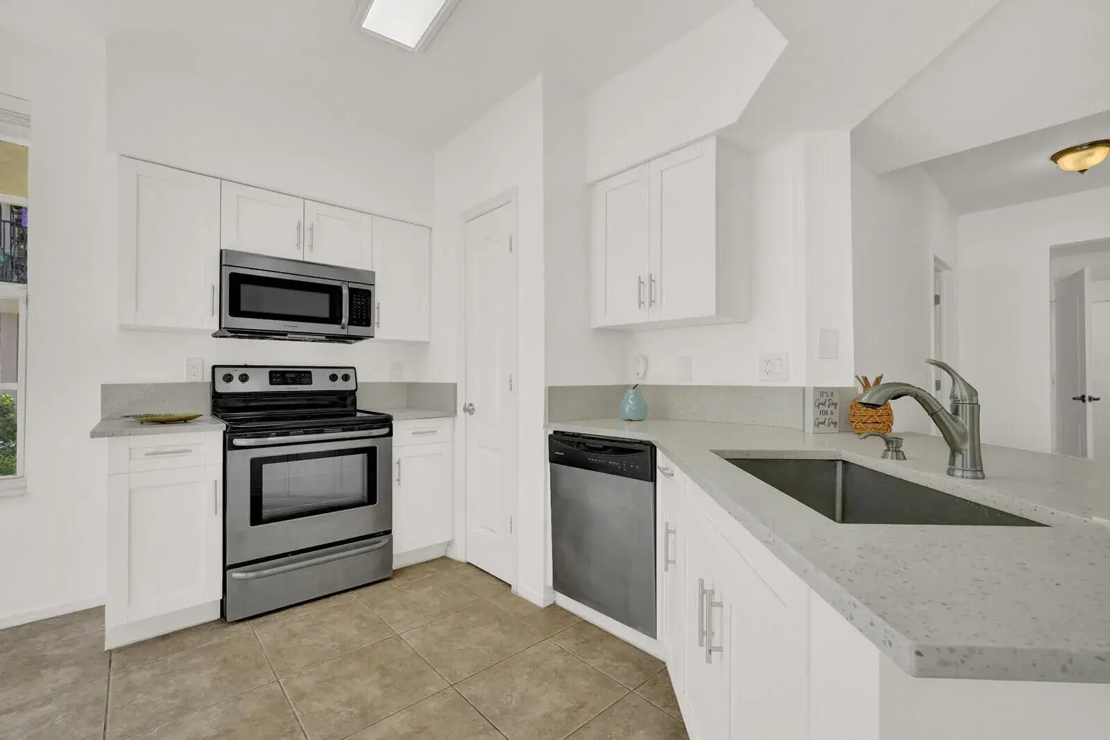 709 BELMONT Place # 709, Boynton Beach FL 33436