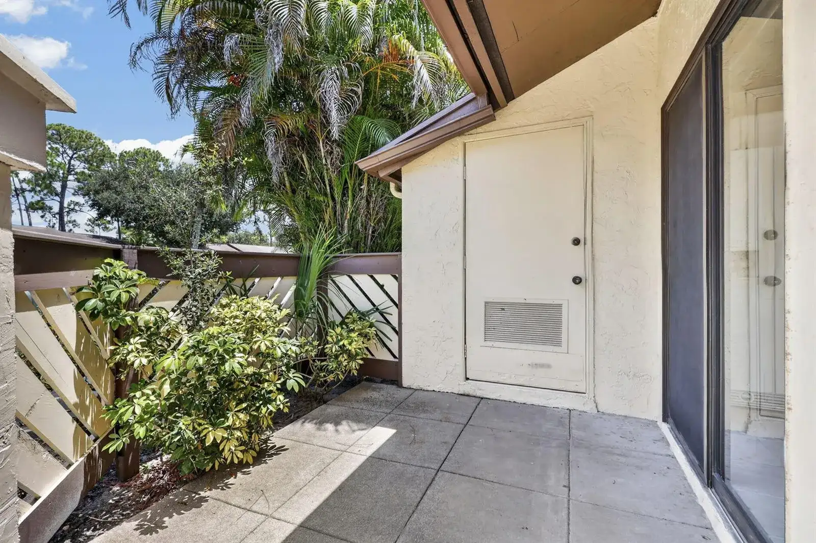 184 MASTIC TREE Court, Royal Palm Beach FL 33411 photo 4