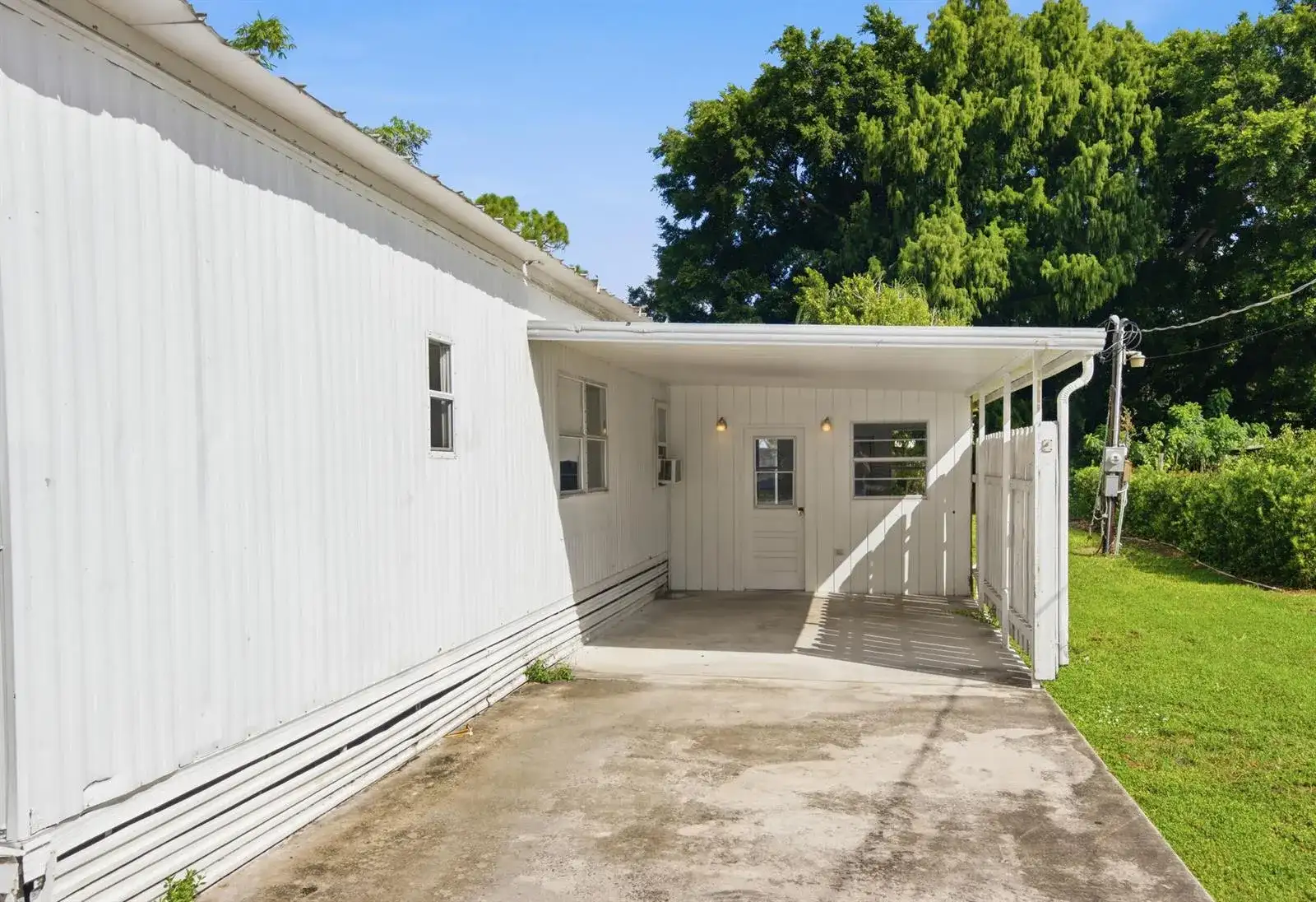 1823 SW College Street, Stuart FL 34997 photo 5