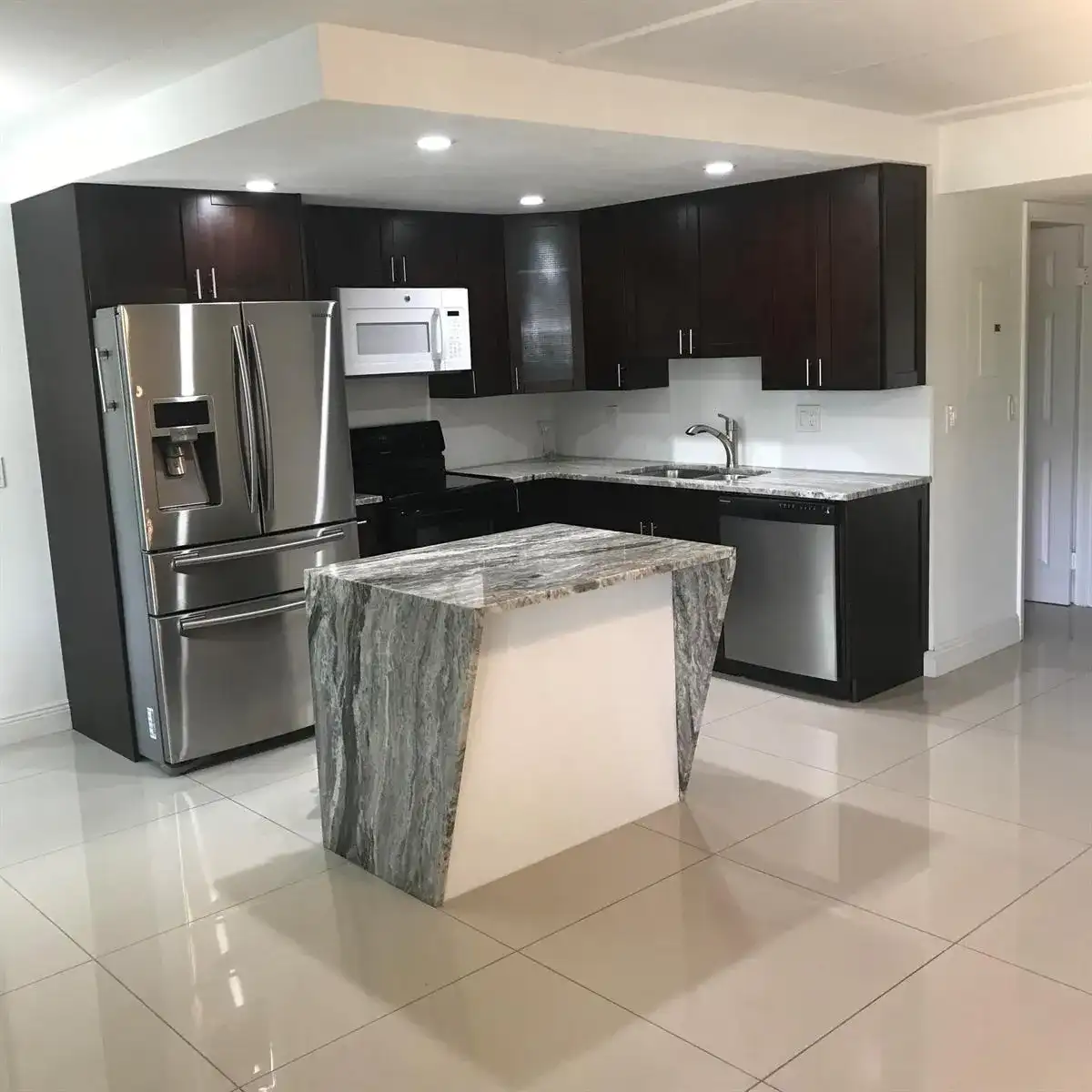 2000 SPRINGDALE Boulevard # 210, Palm Springs FL 33461