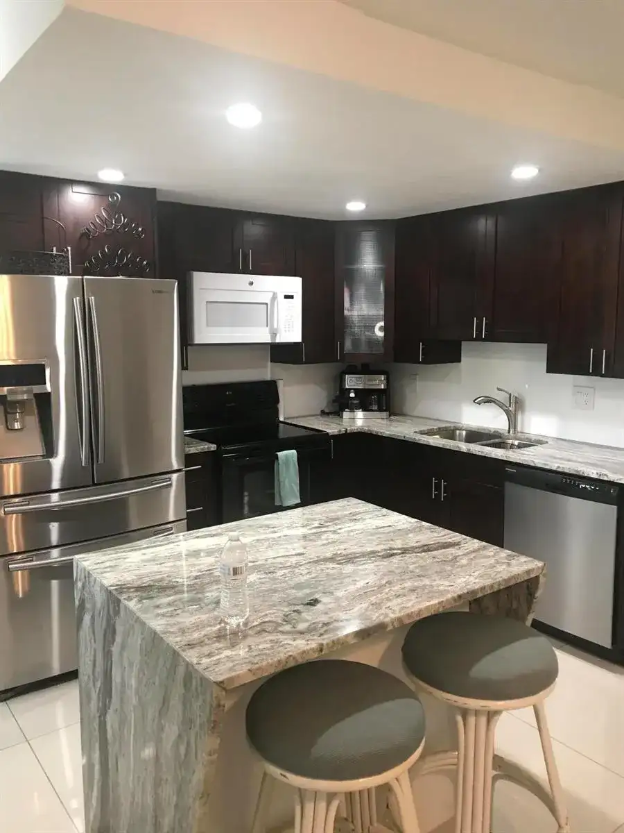 2000 SPRINGDALE Boulevard # 210, Palm Springs FL 33461 photo 2