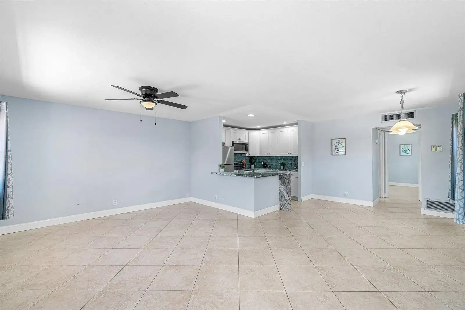 566 Saxony L, Delray Beach FL 33446
