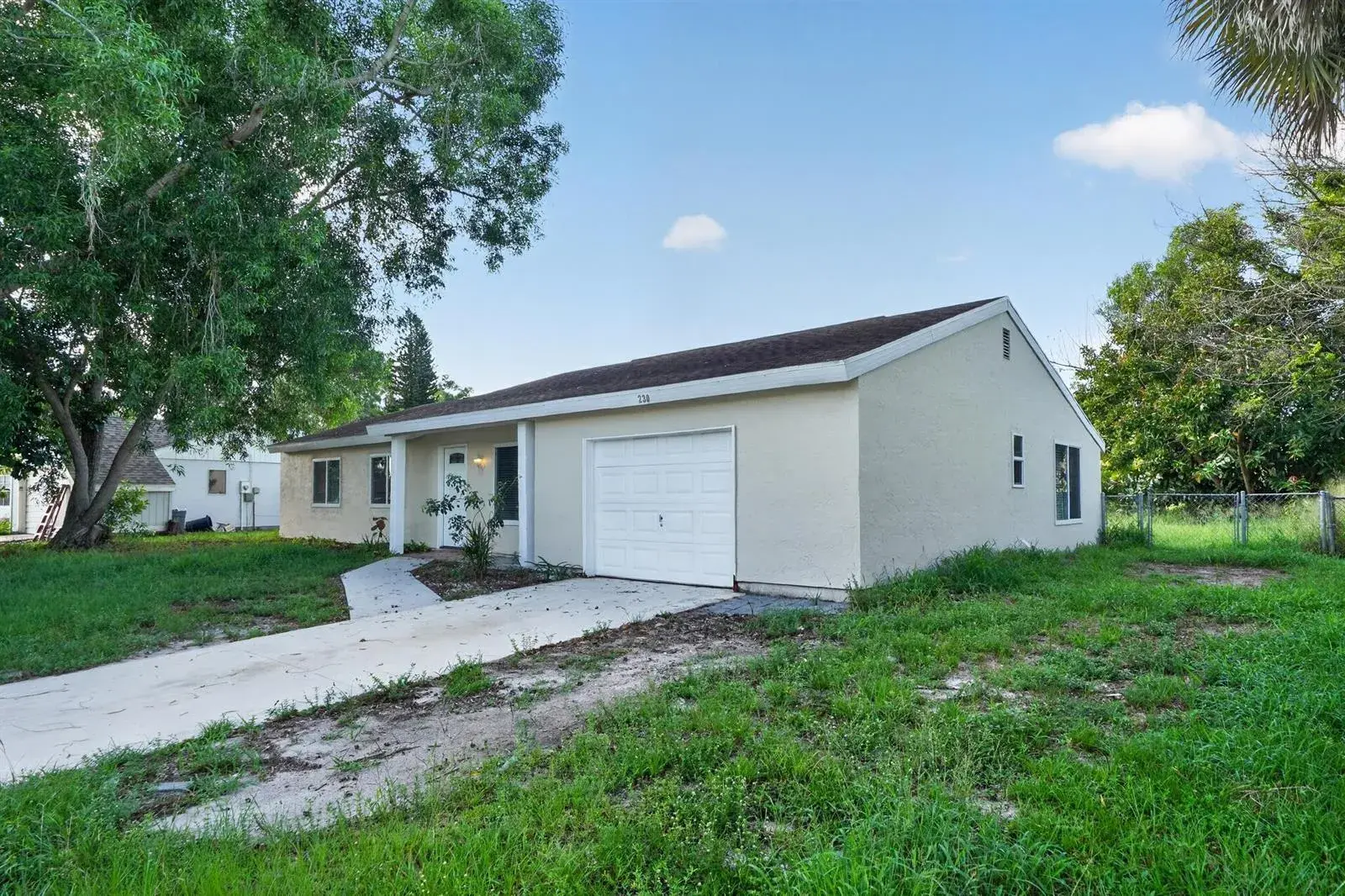 230 SW CHERRYHILL Road, Port St. Lucie FL 34953