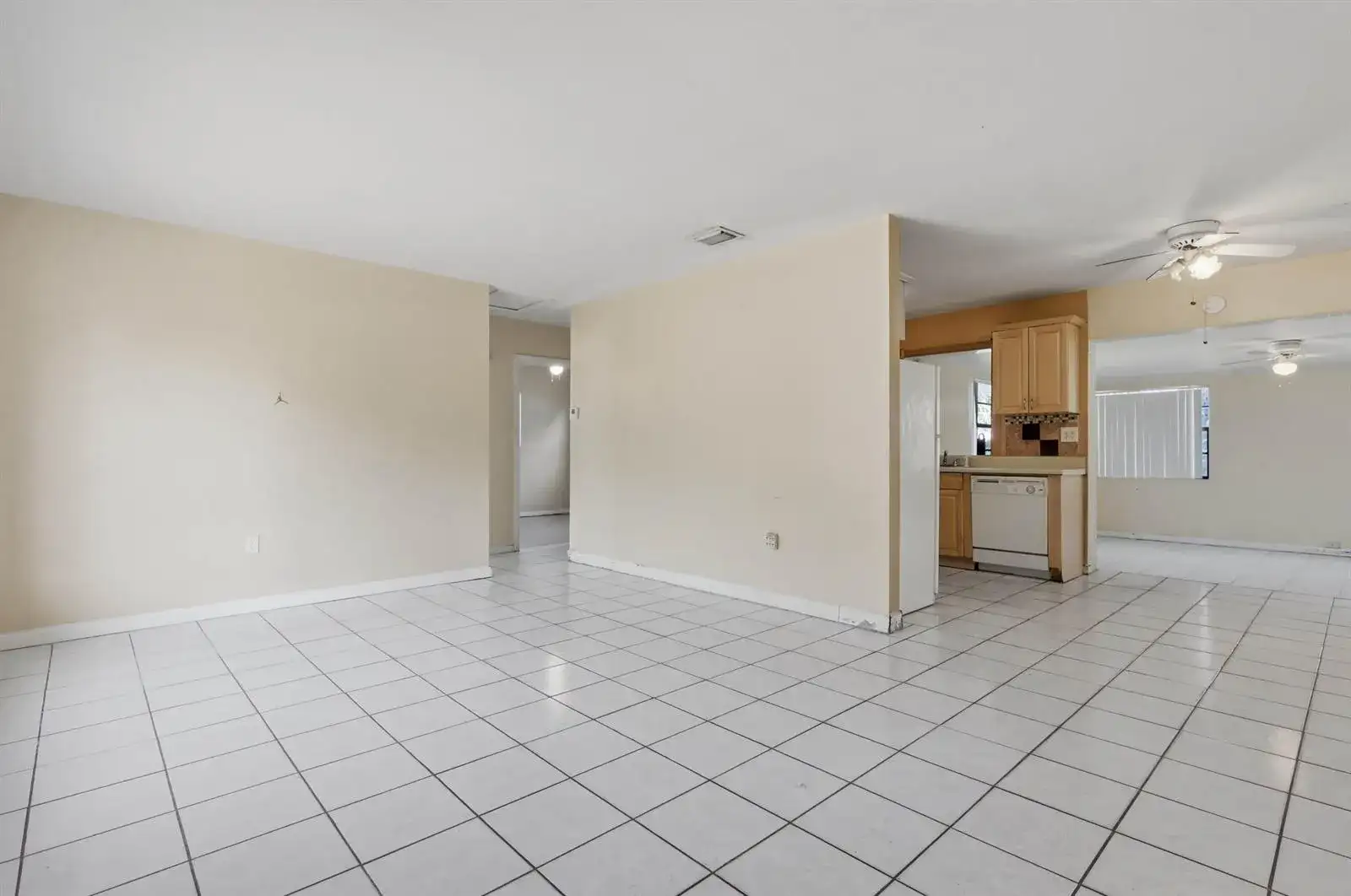 980 NW 183RD Street, Miami Gardens FL 33169 photo 4