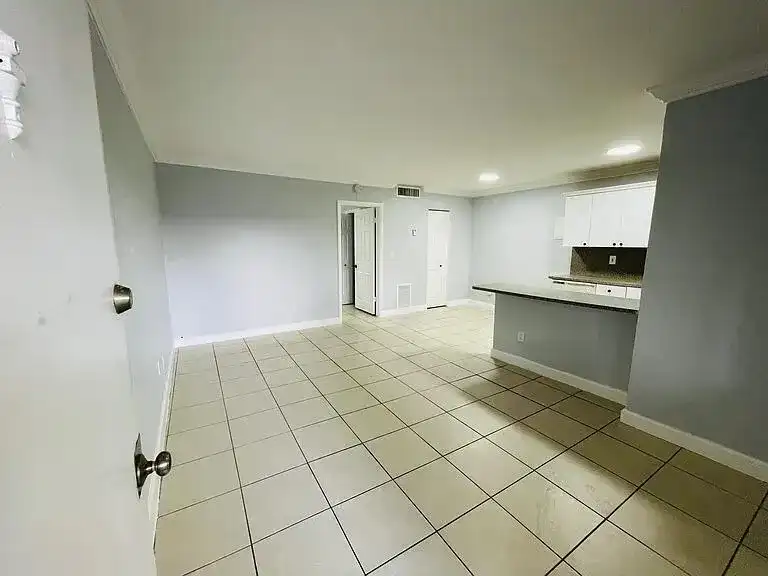 890 NW 45 Avenue # 32, Miami FL 33126