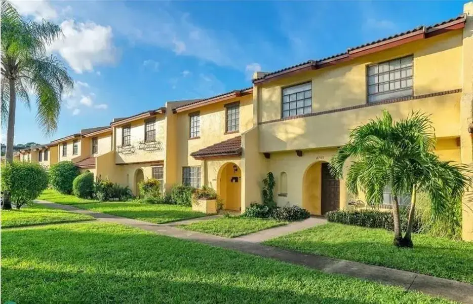 2760 NW 47TH Lane # 2805, Lauderdale Lakes FL 33313