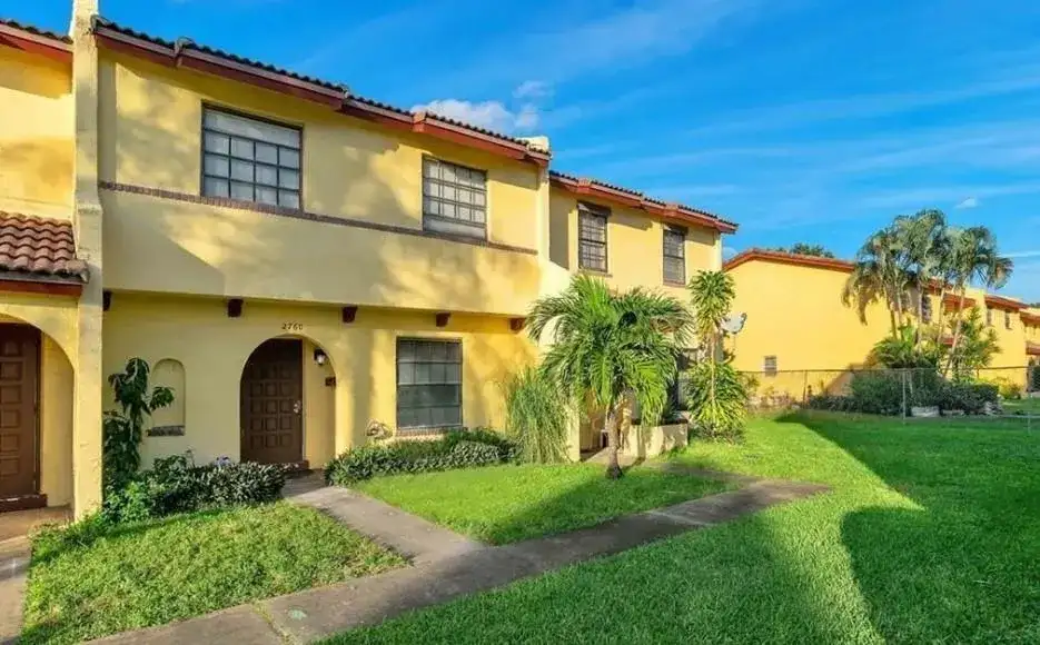 2760 NW 47TH Lane # 2805, Lauderdale Lakes FL 33313 photo 3