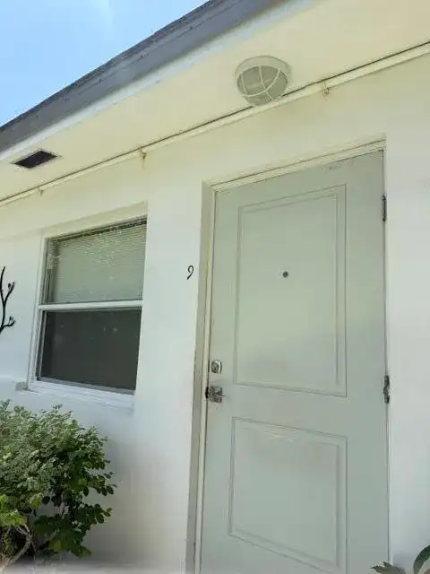 2060 NE 1ST Street # 9, Deerfield Beach FL 33441 photo 3