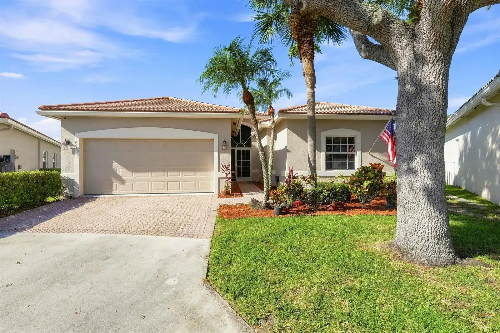 8680 GOLD CAY, West Palm Beach FL 33411 photo 2