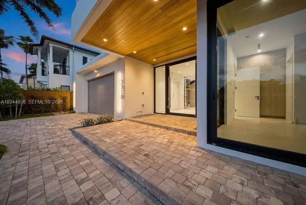 3318 NE 16TH Place, Fort Lauderdale FL 33305 photo 2