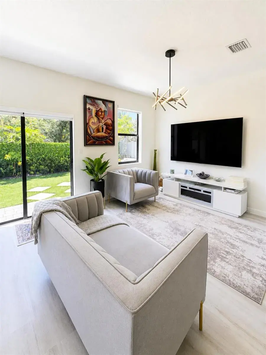 424 NW 203RD Terrace, Miami Gardens FL 33169