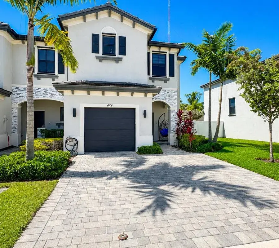 424 NW 203RD Terrace, Miami Gardens FL 33169
