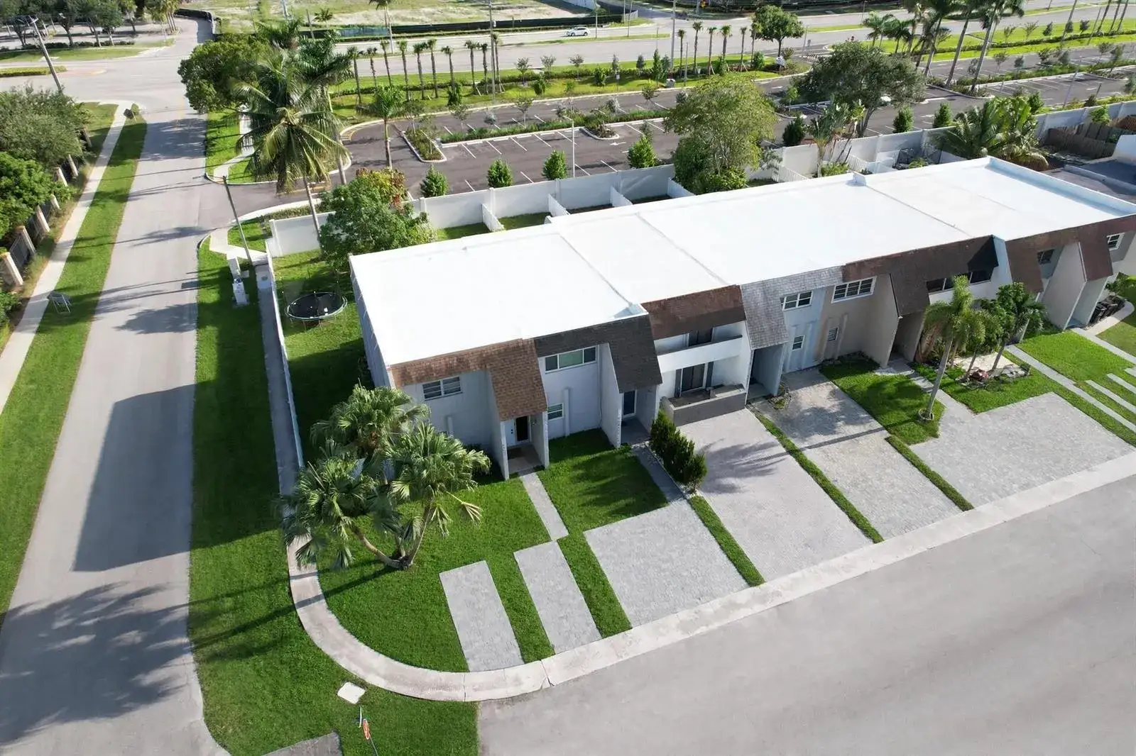 9054 NW 35TH Place, Sunrise FL 33351