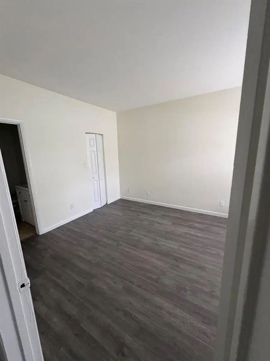 640 CYPRESS CLUB Way # B12, Deerfield Beach FL 33064 photo 5
