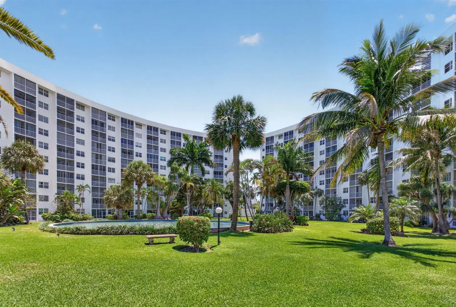 2731 NE 14TH ST Causeway # 405, Pompano Beach FL 33062