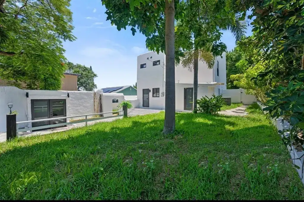 823 33RD Street, West Palm Beach FL 33407 photo 3